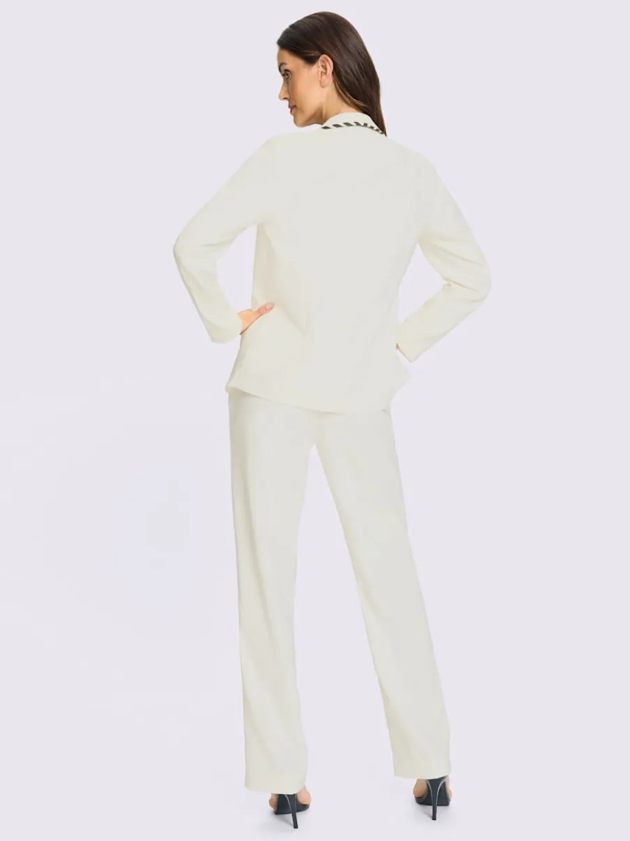 Tailleur pantalon avec blazer à col revers et poches
