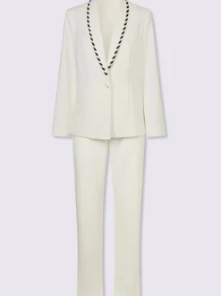 Tailleur pantalon avec blazer à col revers et poches