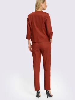 Tailleur-pantalon à blazer rond et manches 3/4 avec poches