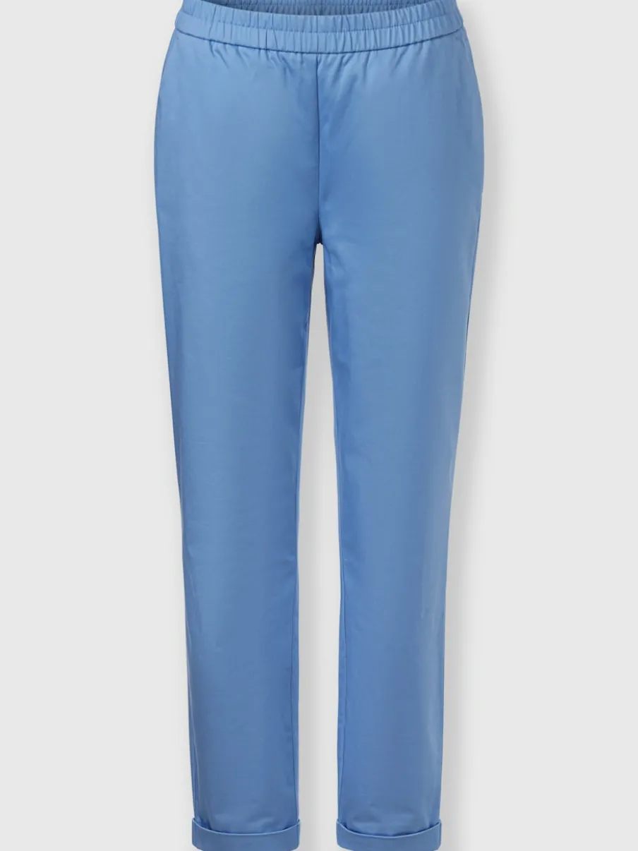 Tailleur pantalon chic avec blazer à col revers