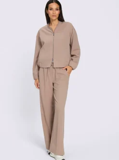 Tailleur pantalon forme blouson tendance