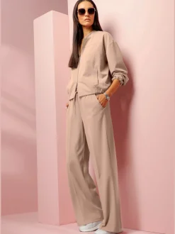 Tailleur pantalon forme blouson tendance