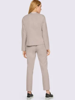 Tailleur pantalon jogging avec blazer et détails satinés