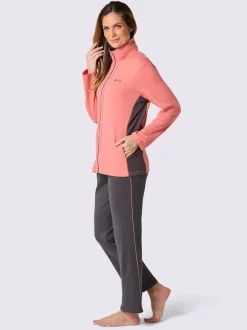 Tenue détente avec veste zippée à col revers et pantalon élastique