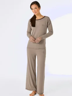 Tenue détente en lyocell avec haut à col U et pantalon large