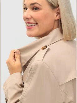 Trench-coat