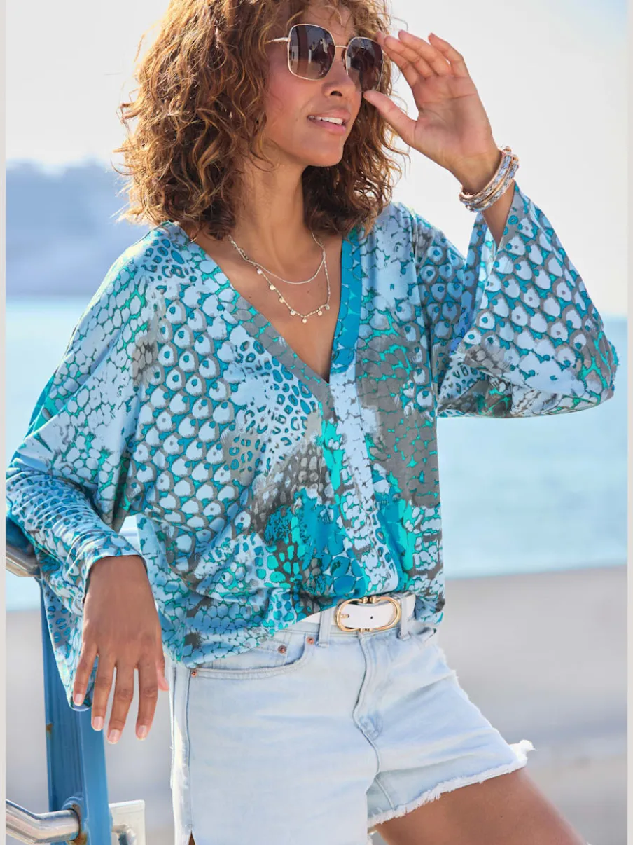 T-shirt ample à encolure en V dégagée avec imprimé unique