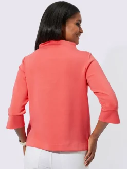 T-shirt à col montant avec manches trois quarts fendues