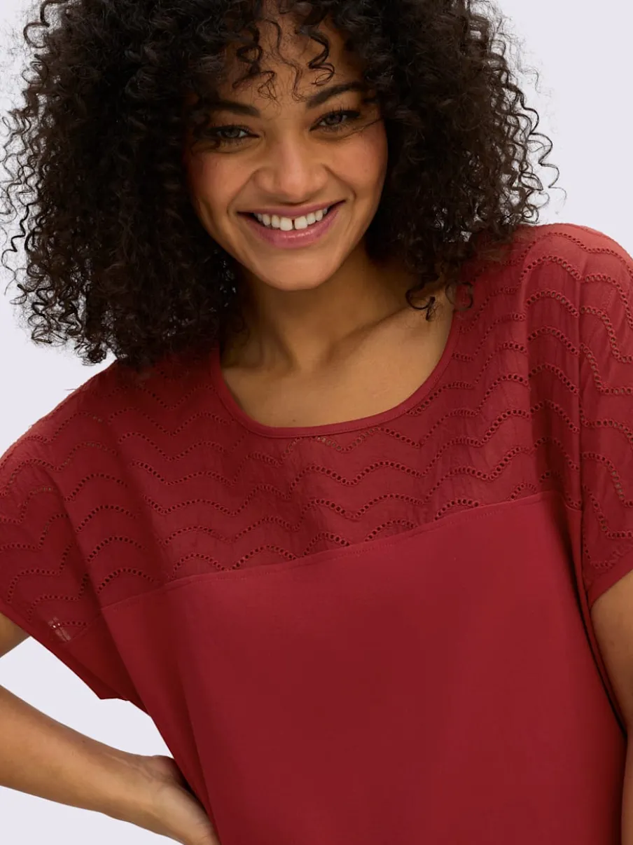 T-shirt dentelle ajourée