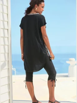 T-shirt à encolure en V avec motifs imprimés en viscose douce