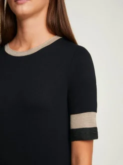 T-shirt à encolure ronde avec rayures contrastées brillantes