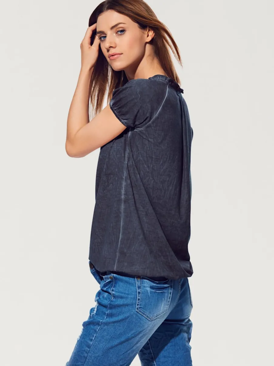 T-shirt en V avec empiècement smocké et ourlet élastiqué