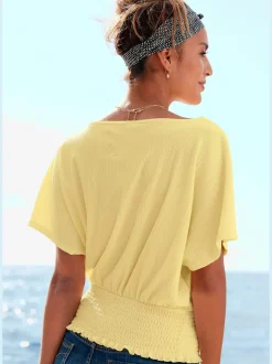 T-shirt en V à empiècement smocké et manches courtes