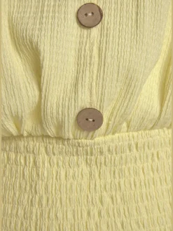 T-shirt en V à empiècement smocké et manches courtes