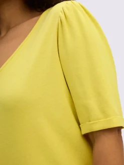 T-shirt en v encolure en v affinante
