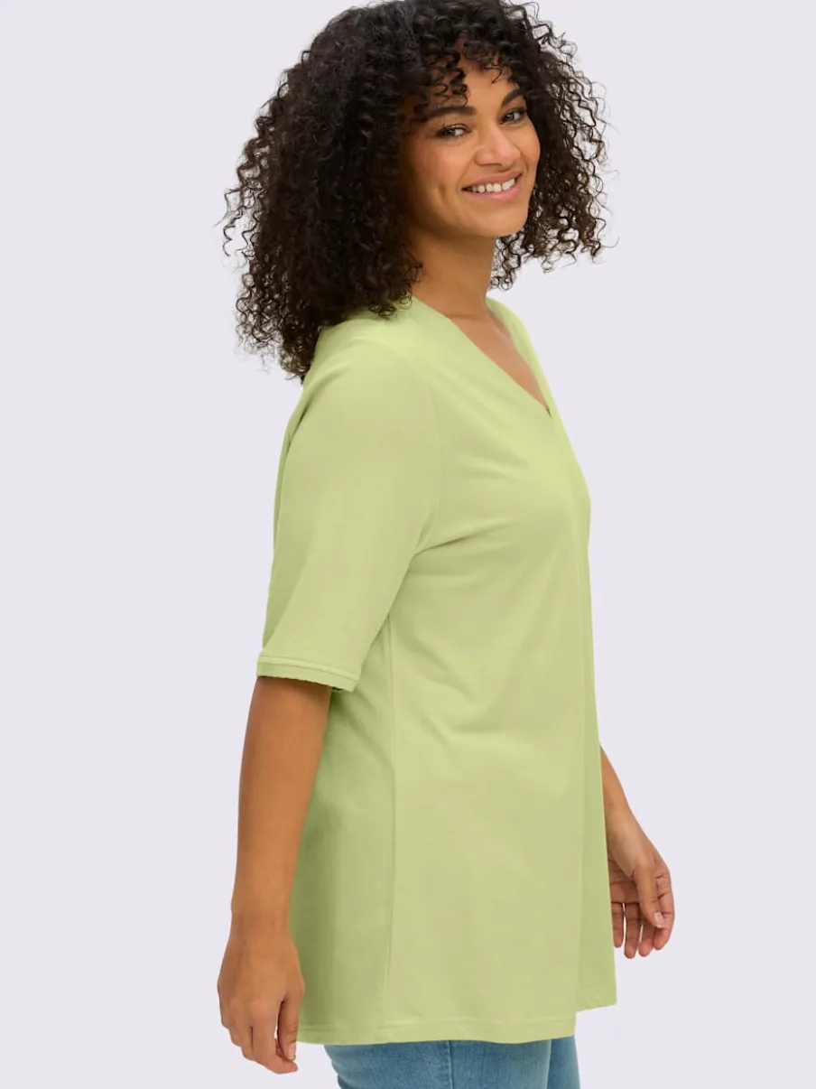 T-shirt en v encolure en v affinante