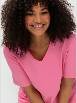 T-shirt en v encolure en v affinante