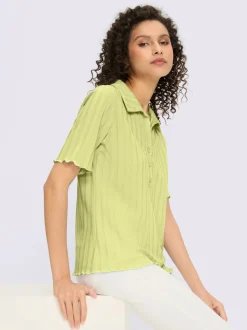 T-shirt léger à col V avec rayures et manches courtes
