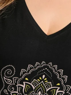 T-shirt long encolure en v affinante