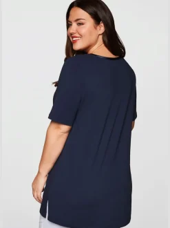 T-shirt long encolure en v affinante