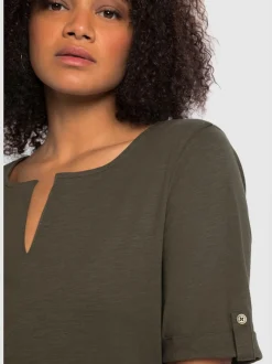 T-shirt long encolure ronde fendue
