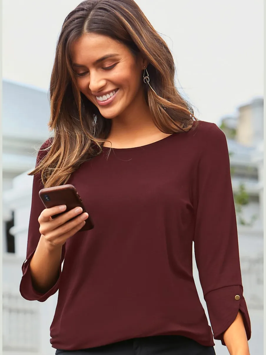 T-shirt à manches 3/4 avec boutons dorés et coupe décontractée