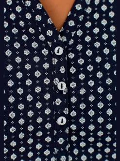 T-shirt à manches 3/4 avec col en V et boutons brillants