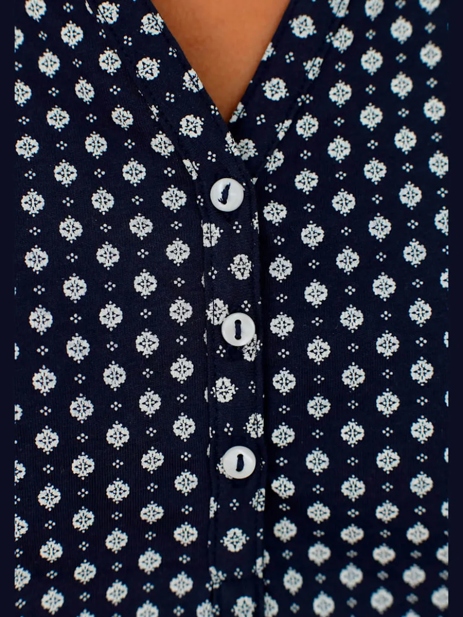 T-shirt à manches 3/4 avec col en V et boutons brillants