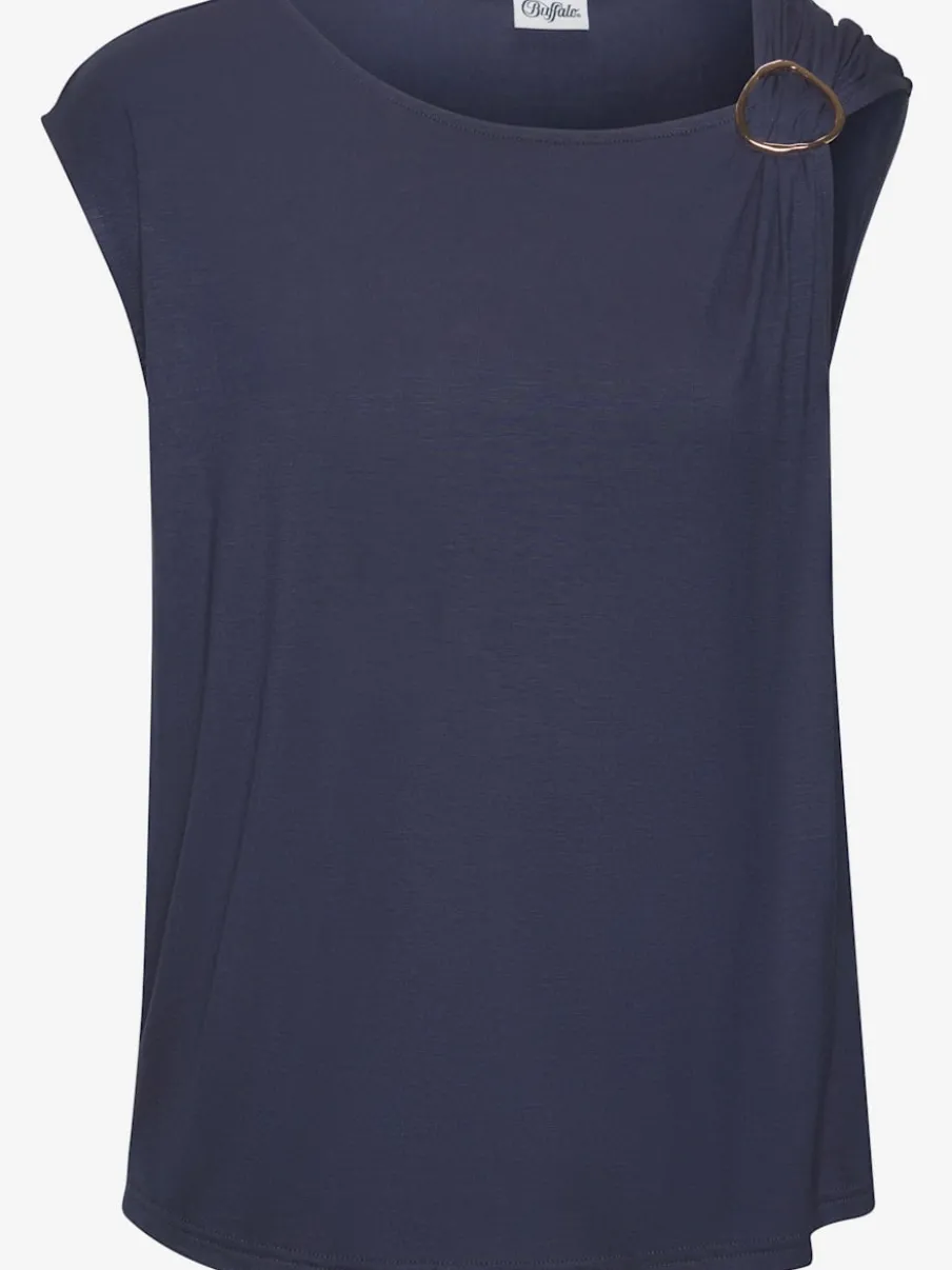 T-shirt à manches courtes avec boucle décorative dorée sur l'épaule