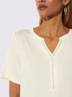 T-shirt à manches courtes avec col V et fentes latérales