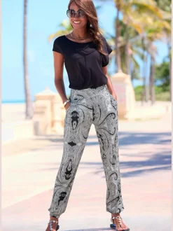 T-shirt à manches courtes avec encolure ronde et détail au dos