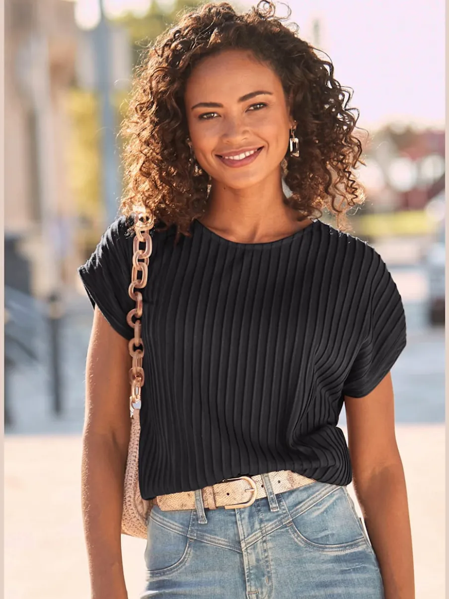 T-shirt à manches courtes avec encolure ronde et ourlet droit