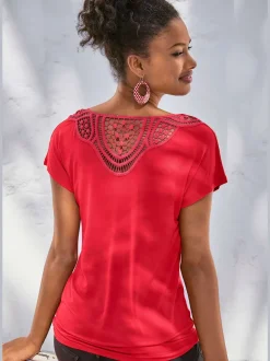 T-shirt à manches courtes avec empiècement crochet doux au dos