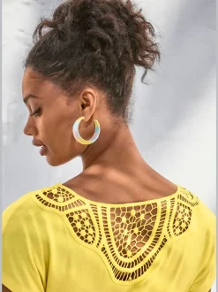 T-shirt à manches courtes avec empiècement crochet doux au dos
