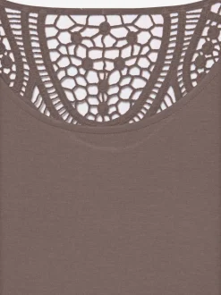 T-shirt à manches courtes avec empiècement crochet doux au dos