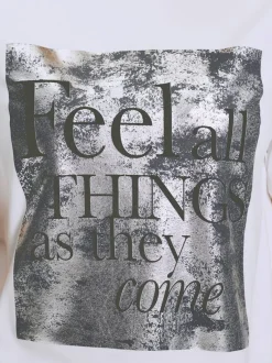T-shirt à manches courtes avec imprimé scintillant et encolure ronde