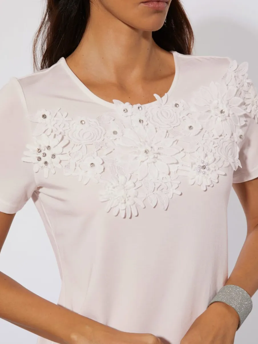 T-shirt à manches courtes avec motif floral en relief
