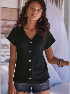 T-shirt à manches courtes avec patte de boutonnage et boutons imitation corne