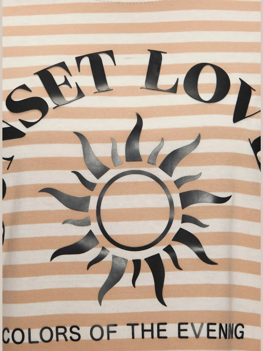 T-shirt rayé avec col rond et grand imprimé devant