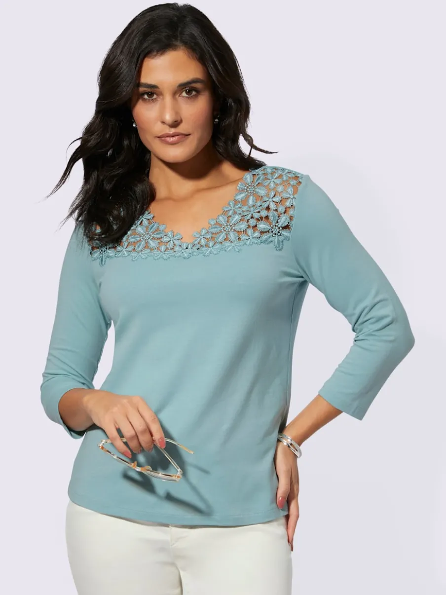 T-shirts avec col en V et dentelle florale charmante