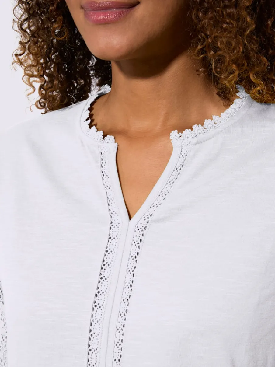 T-shirts avec dentelle aux manches et encolure ronde