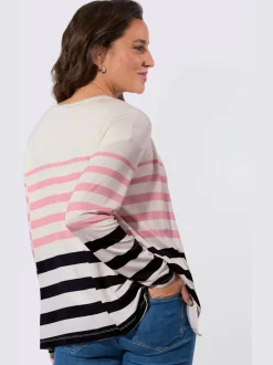 T-shirts et veste légers à rayures sportives assorties