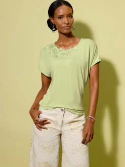 T-shirts à manches courtes avec dentelle et ourlet droit