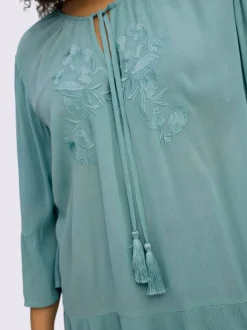 Tunique broderie ton sur ton