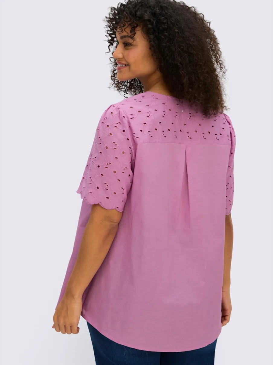 Tunique motif ajouré délicat