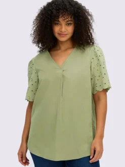 Tunique motif ajouré délicat
