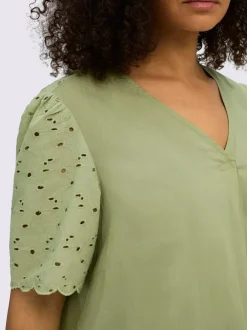 Tunique motif ajouré délicat
