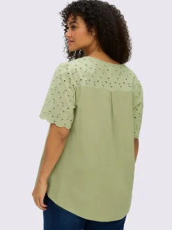 Tunique motif ajouré délicat