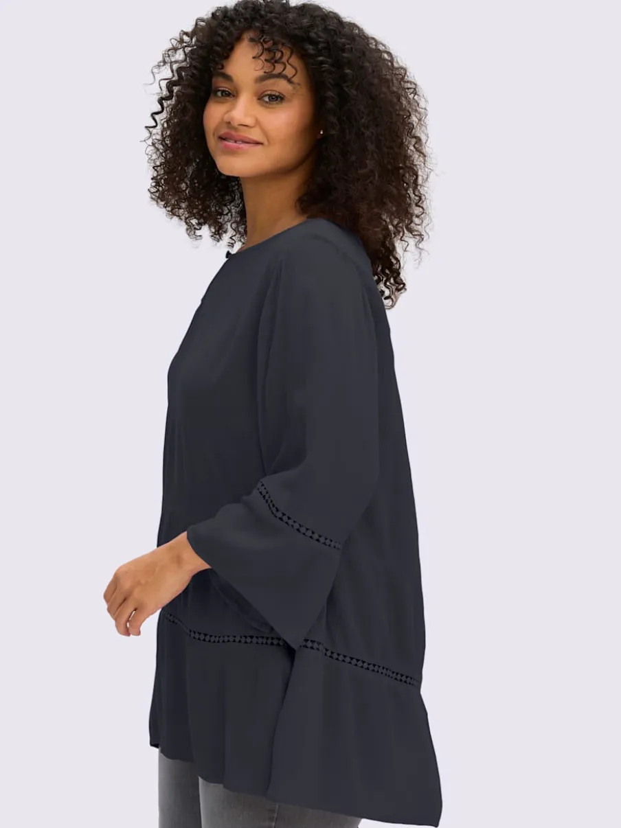 Tunique motif ajouré légèrement transparent