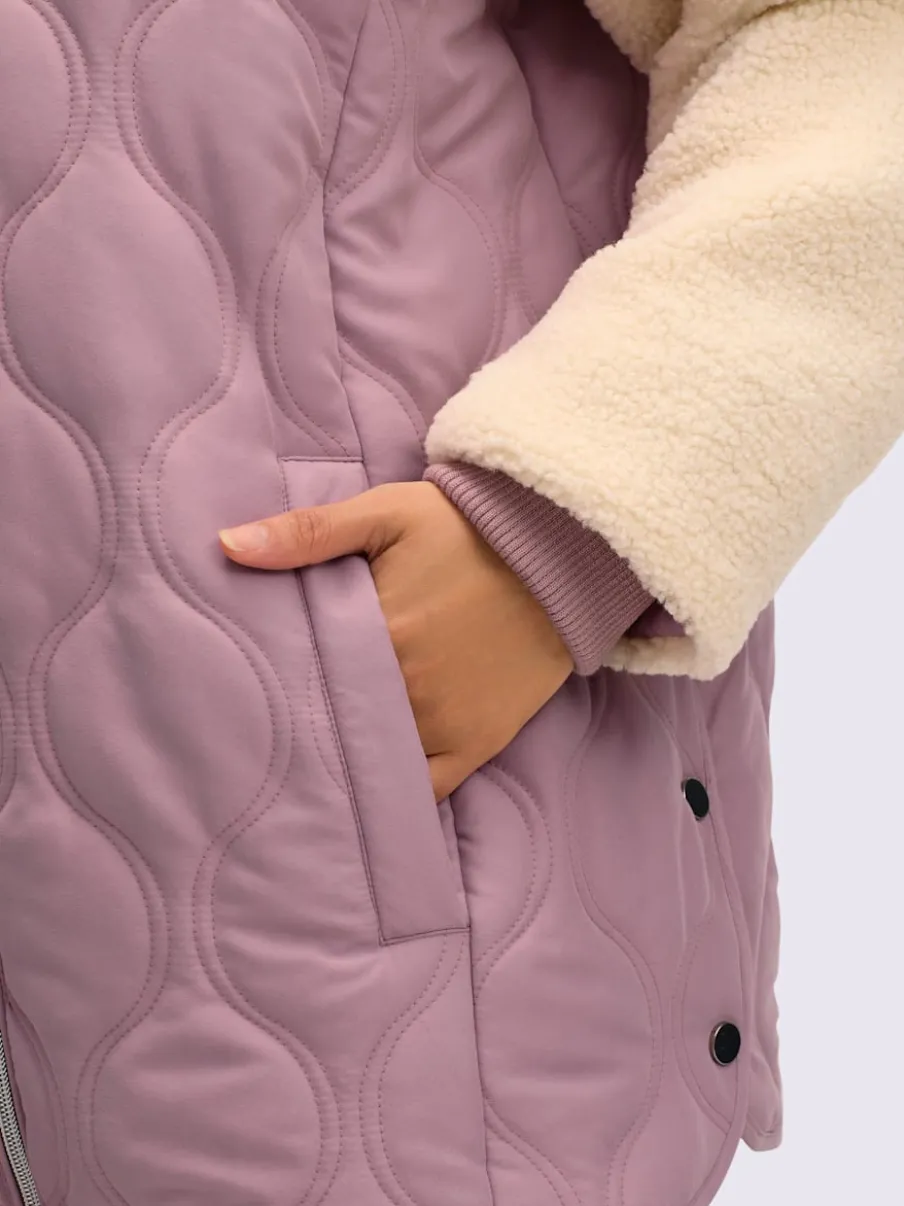 Veste à capuche le motif piqué revisité